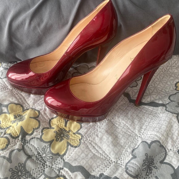 Read Christian Louboutin shoes size 37.5 in good condition gently used. - Picture 2 of 7